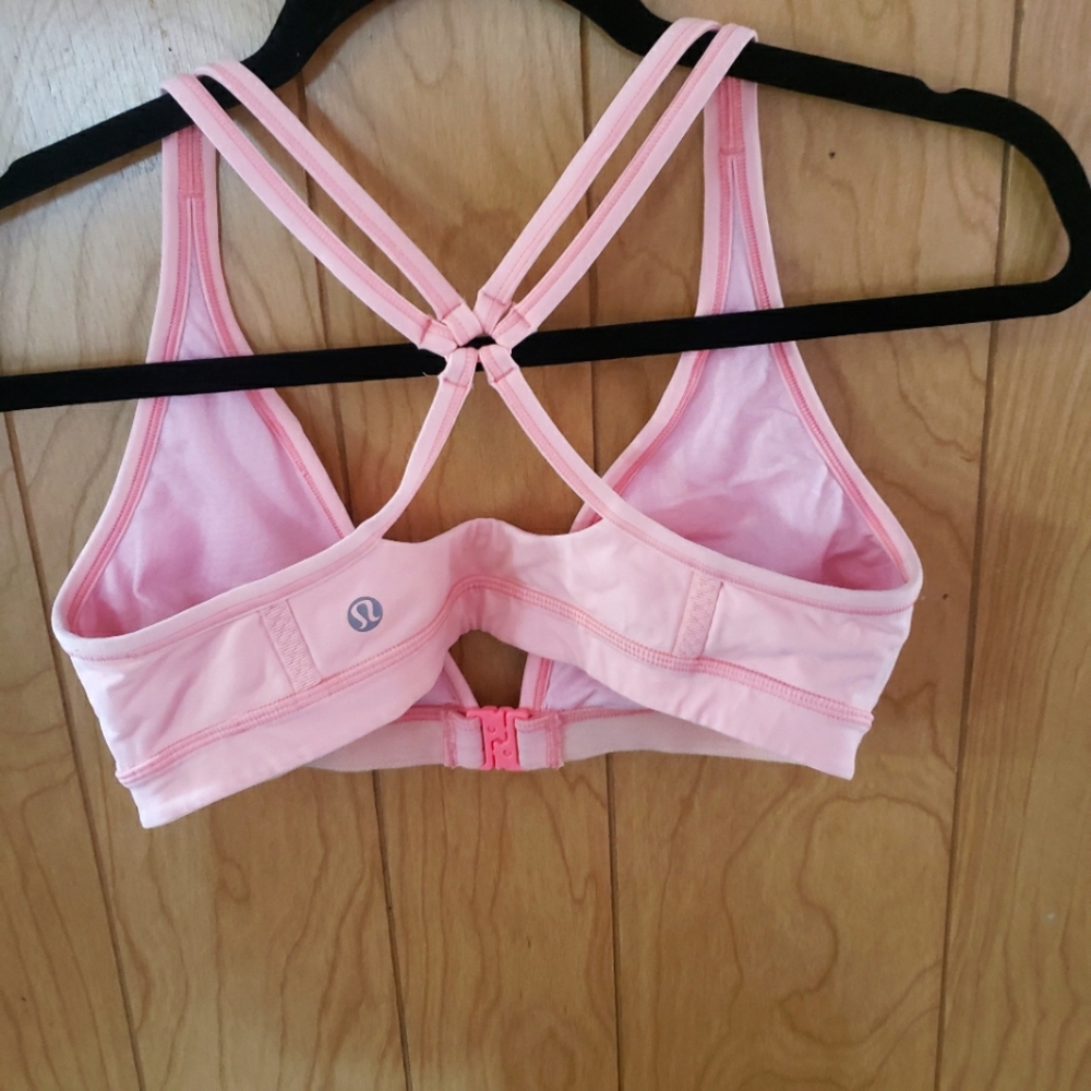 Lululemon sports bra